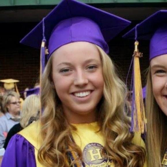 Meet your Posher, Kacy - Picture 1 of 1